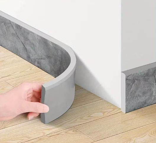 Самозалепващ гъвкав перваз с бял мраморен ефект – 2 метра